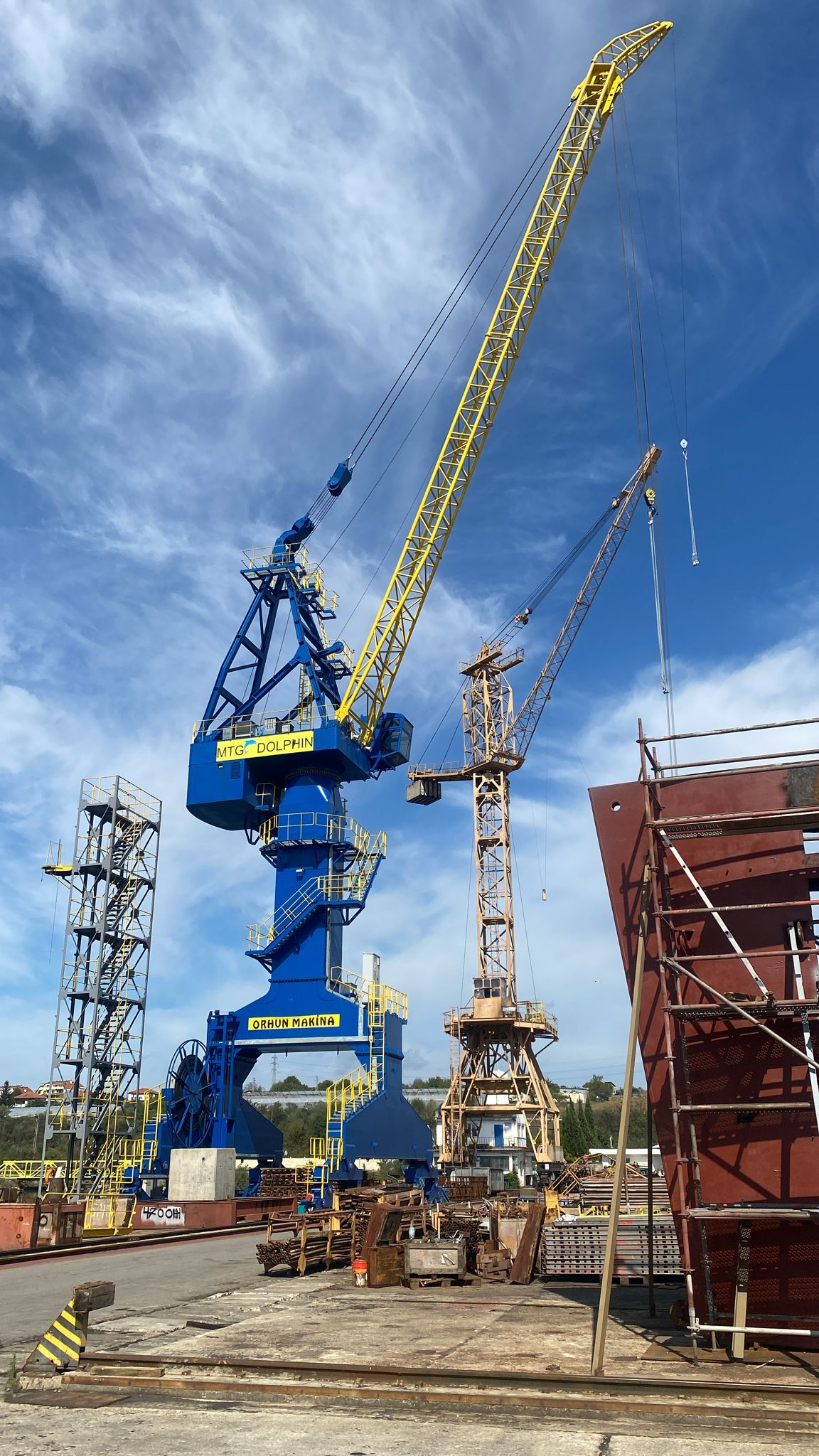 Blue portal slewing crane at MTG DOLPHIN in Varna